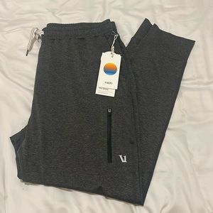 Vuori Sunday performance jogger size L NWT